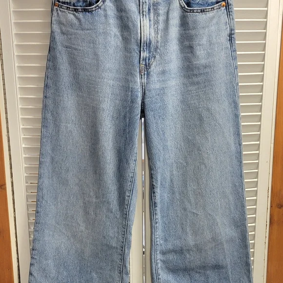 Levi's Ribcage Wide Leg Jeans - Picture 3 of 7